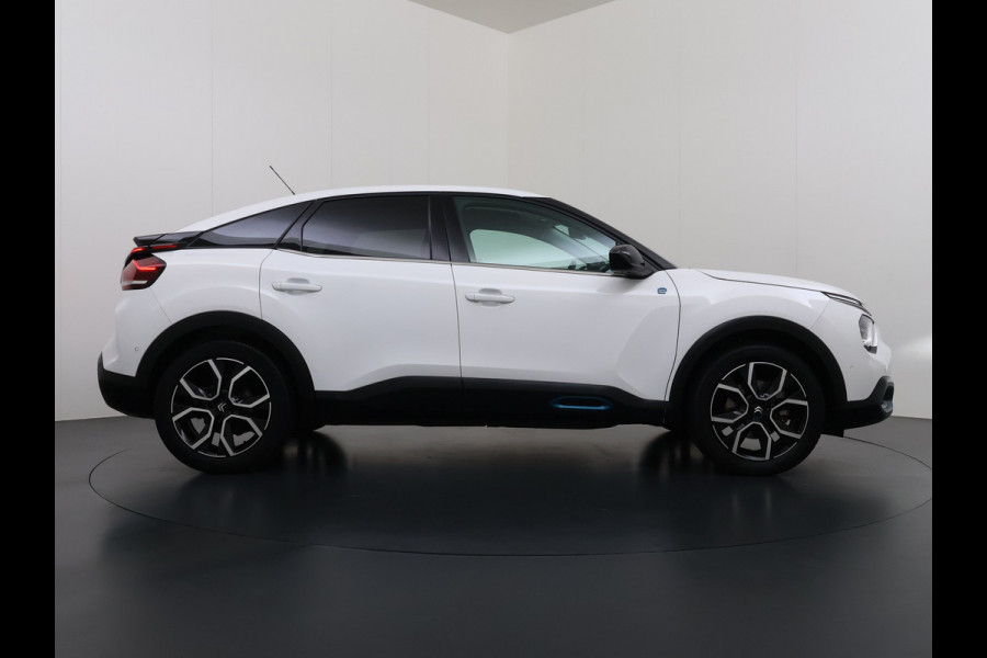 Citroën Ë-C4 Shine Pack Business 50kWh Warmtepomp Leder+Verwarmd Head-Up SOH 95% Adap.Cruise 3D-Navi 360°Camera Apple Carplay Android Auto Ec Stuurverwarming Keyless Lane Assist Privacy Glas Led Lmv DAB Regen-Lichtsensor 1e Eigenaar Origineel Nederlandse Auto