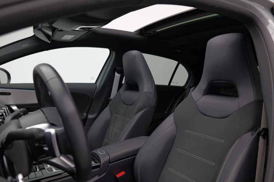 Mercedes-Benz A-Klasse 200 AMG Line |Pano|AlpineGrau|Ambient|