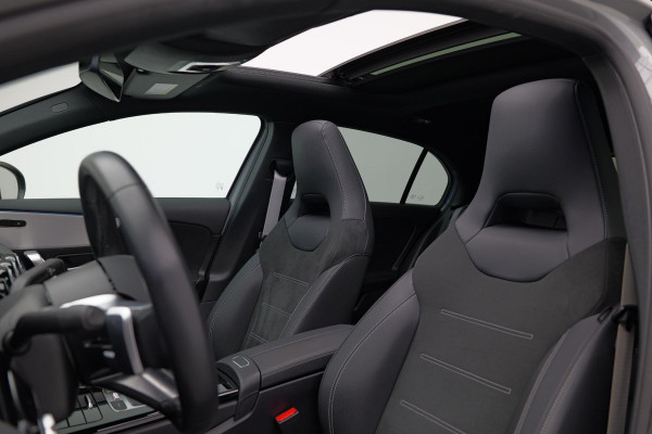 Mercedes-Benz A-Klasse 200 AMG Line |Pano|AlpineGrau|Ambient|
