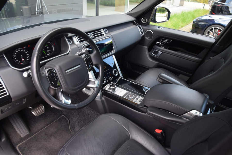 Land Rover Range Rover P400e Vogue