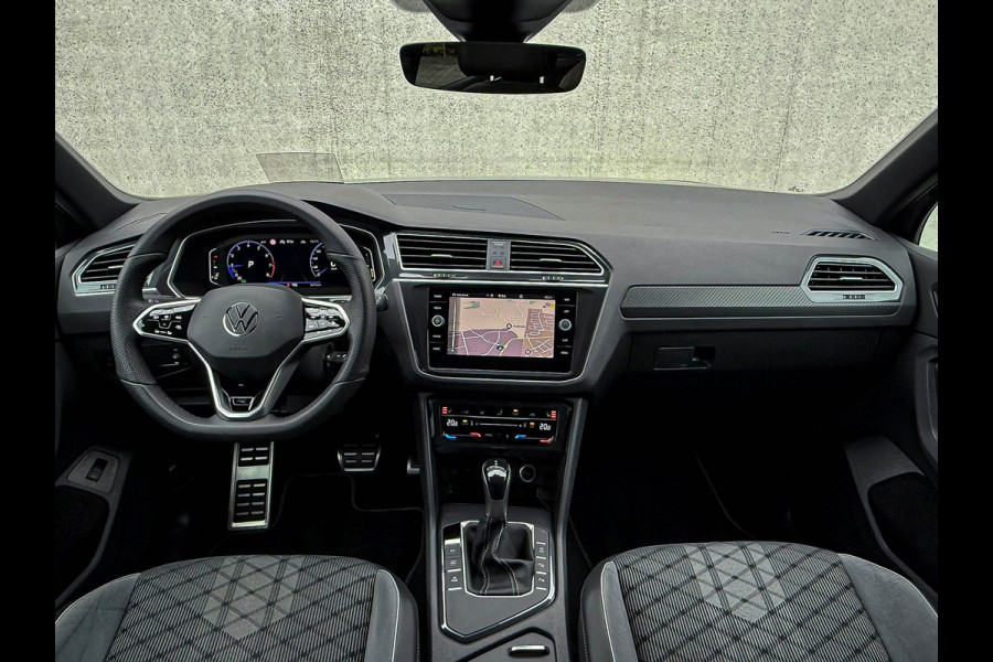 Volkswagen Tiguan 1.5TSI R-line Business+ 150pk DSG Automaat! Panoramadak|Virtual|IQ LED Plus|ACC|Lane+Side|Black Pack|20|Trekhaak