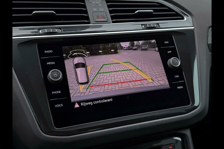 Volkswagen Tiguan 1.5TSI R-line Business+ 150pk DSG Automaat! Panoramadak|Virtual|IQ LED Plus|ACC|Lane+Side|Black Pack|20|Trekhaak