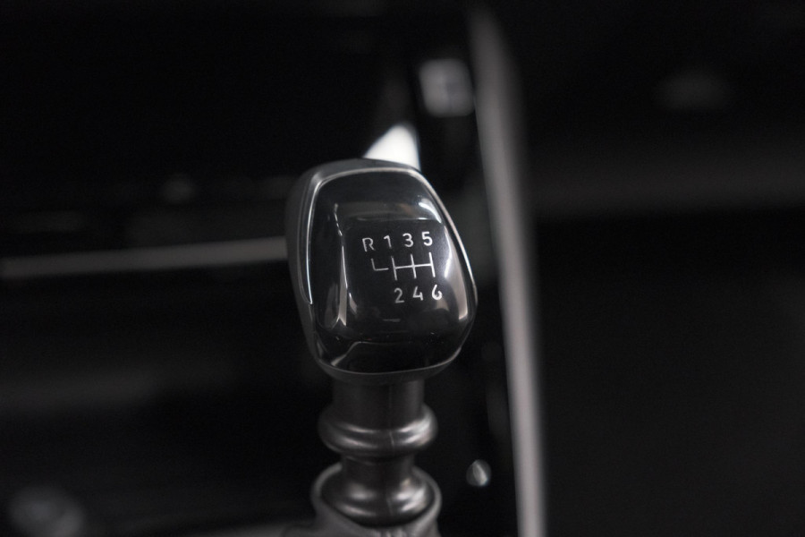 Peugeot 2008 PureTech 100 Allure | Apple Carplay | Parkeersensoren | Climate Control | Cruise Control