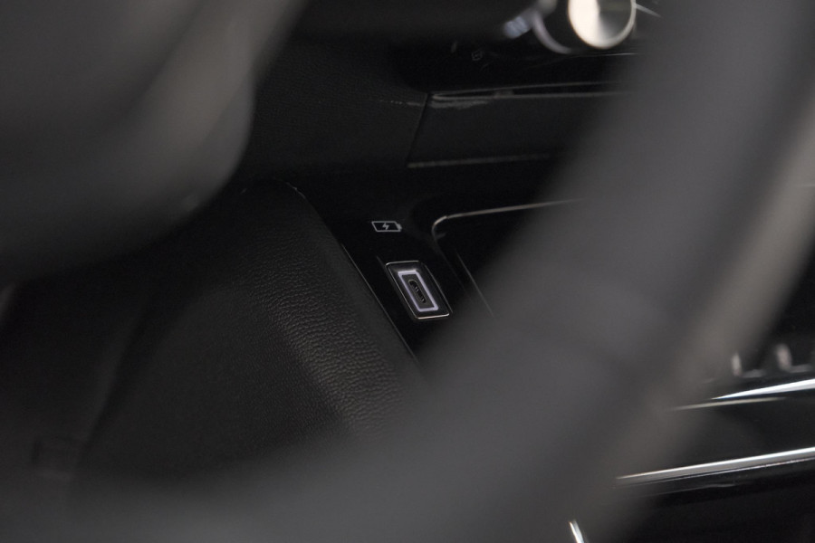 Peugeot 2008 PureTech 100 Allure | Apple Carplay | Parkeersensoren | Climate Control | Cruise Control