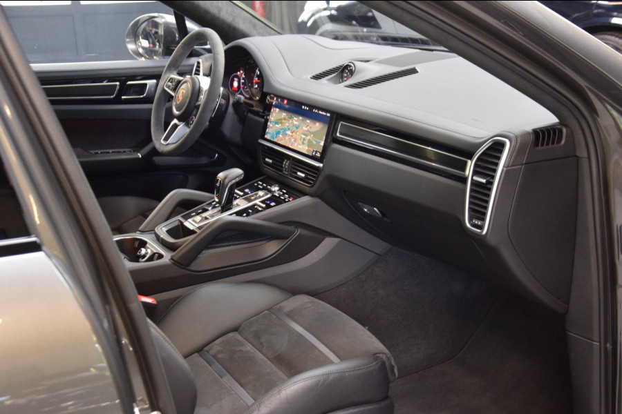 Porsche Cayenne Coupé 4.0 GTS V8 Panoramadak|Soft-Close|Head-up|Night-vision|ACC|Dealer onderhouden|BTW