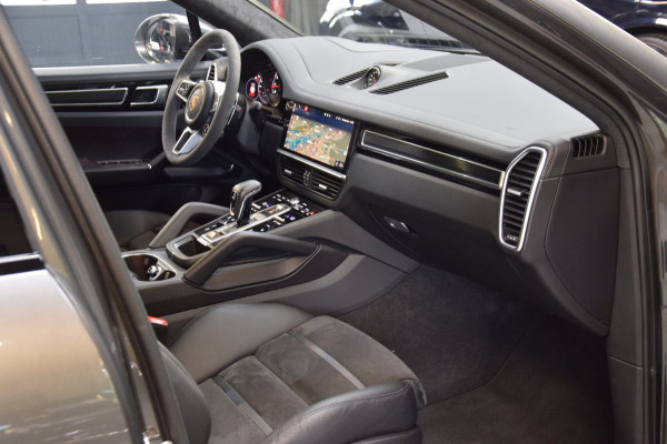 Porsche Cayenne Coupé 4.0 GTS V8 Panoramadak|Soft-Close|Head-up|Night-vision|ACC|Dealer onderhouden|BTW