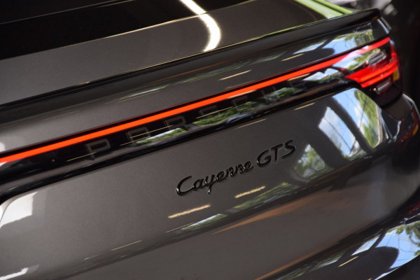 Porsche Cayenne Coupé 4.0 GTS V8 Panoramadak|Soft-Close|Head-up|Night-vision|ACC|Dealer onderhouden|BTW