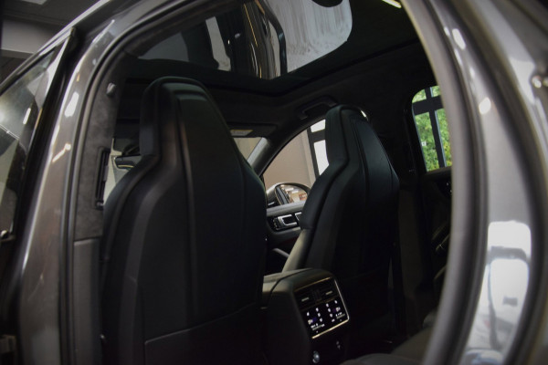 Porsche Cayenne Coupé 4.0 GTS V8 Panoramadak|Soft-Close|Head-up|Night-vision|ACC|Dealer onderhouden|BTW