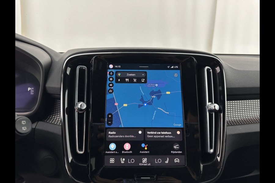 Volvo XC40 Recharge Plus [ 3-Fase ] {SOH-90%} (INCL.BTW) *ADAPTIVE-CRUISE | FULL-LED | BLINDSPOT | HEATED-SPORTSEATS | KEYLESS | DIGI-COCKPIT | CAMERA | PRIVACY-GLASS | ECC | PDC | 19''ALU | TOWBAR*