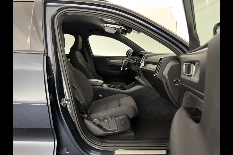Volvo XC40 Recharge Plus [ 3-Fase ] {SOH-90%} (INCL.BTW) *ADAPTIVE-CRUISE | FULL-LED | BLINDSPOT | HEATED-SPORTSEATS | KEYLESS | DIGI-COCKPIT | CAMERA | PRIVACY-GLASS | ECC | PDC | 19''ALU | TOWBAR*