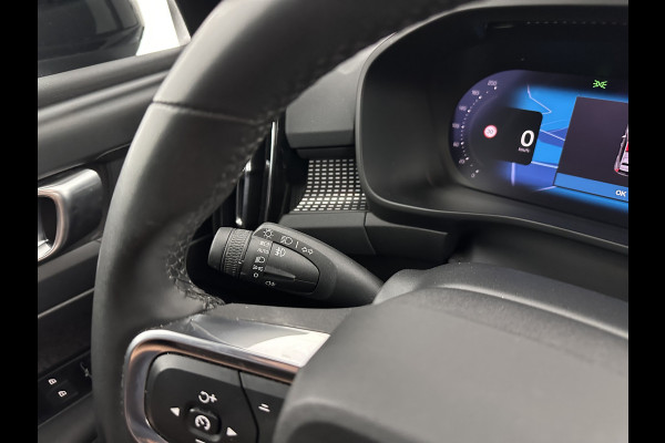Volvo XC40 Recharge Plus [ 3-Fase ] {SOH-90%} (INCL.BTW) *ADAPTIVE-CRUISE | FULL-LED | BLINDSPOT | HEATED-SPORTSEATS | KEYLESS | DIGI-COCKPIT | CAMERA | PRIVACY-GLASS | ECC | PDC | 19''ALU | TOWBAR*