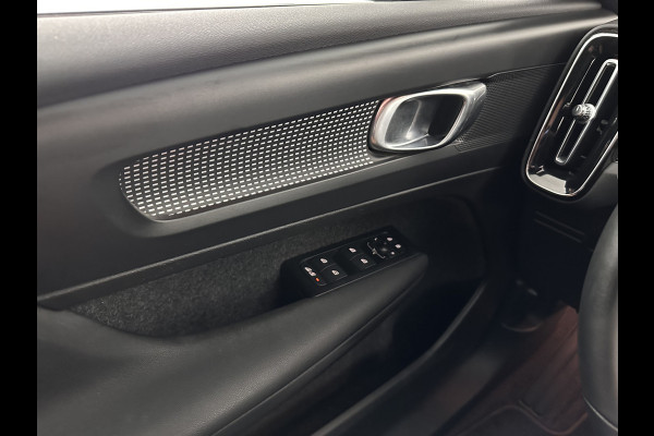 Volvo XC40 Recharge Plus [ 3-Fase ] {SOH-90%} (INCL.BTW) *ADAPTIVE-CRUISE | FULL-LED | BLINDSPOT | HEATED-SPORTSEATS | KEYLESS | DIGI-COCKPIT | CAMERA | PRIVACY-GLASS | ECC | PDC | 19''ALU | TOWBAR*