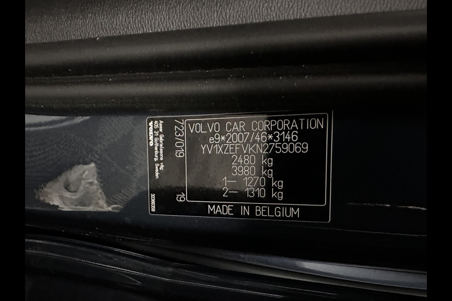 Volvo XC40 Recharge Plus [ 3-Fase ] {SOH-90%} (INCL.BTW) *ADAPTIVE-CRUISE | FULL-LED | BLINDSPOT | HEATED-SPORTSEATS | KEYLESS | DIGI-COCKPIT | CAMERA | PRIVACY-GLASS | ECC | PDC | 19''ALU | TOWBAR*