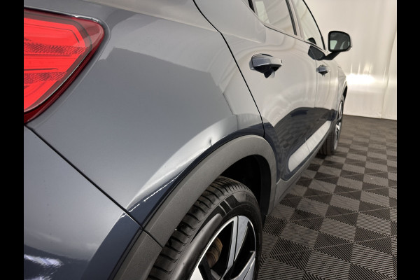 Volvo XC40 Recharge Plus [ 3-Fase ] {SOH-90%} (INCL.BTW) *ADAPTIVE-CRUISE | FULL-LED | BLINDSPOT | HEATED-SPORTSEATS | KEYLESS | DIGI-COCKPIT | CAMERA | PRIVACY-GLASS | ECC | PDC | 19''ALU | TOWBAR*