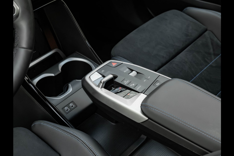 BMW X1 xDrive30e M-Sport Pro - M-Zetels - Full-Option - NP76.000