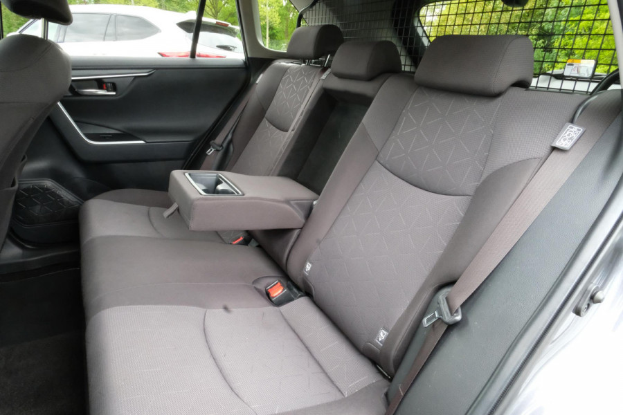 Toyota RAV4 2.5 Hybrid Business 306pk | Trekhaak | Stoelverwarming |  Achteruitrijcamera | Navigatie | Climate Control