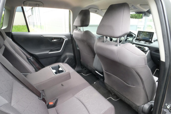 Toyota RAV4 2.5 Hybrid Business 306pk | Trekhaak | Stoelverwarming |  Achteruitrijcamera | Navigatie | Climate Control