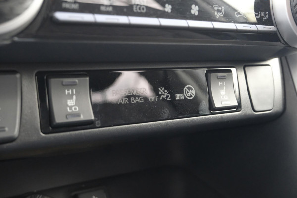 Toyota RAV4 2.5 Hybrid Business 306pk | Trekhaak | Stoelverwarming |  Achteruitrijcamera | Navigatie | Climate Control