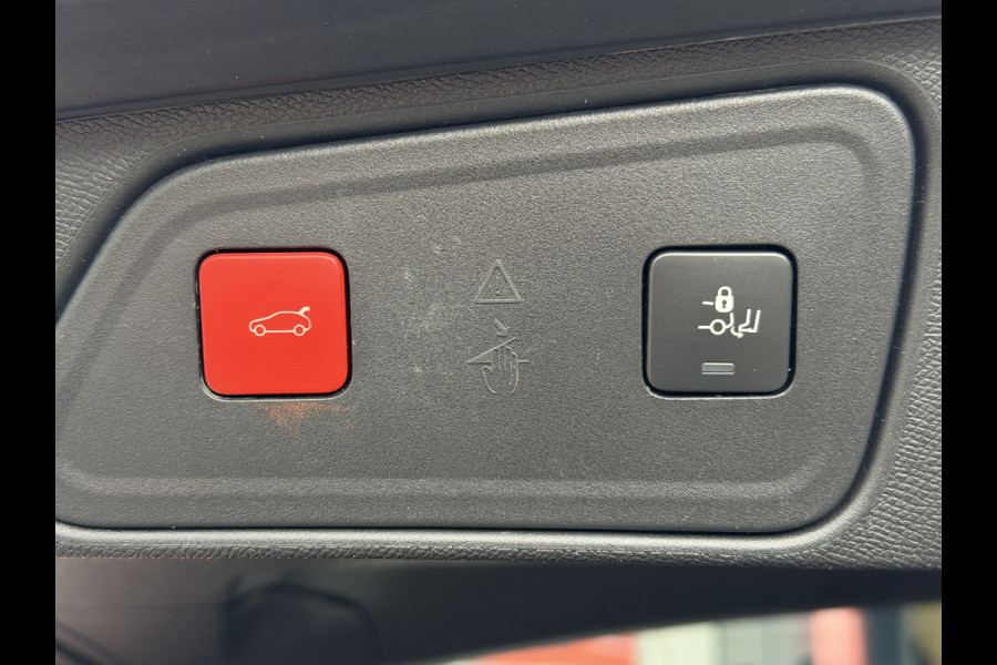 Peugeot 3008 300pk HYbrid4 GT (Elektrisch schuifdak - Elektrische Klep - Focal Electra - NightVision - Leder incl verwarming/massage/geheugen