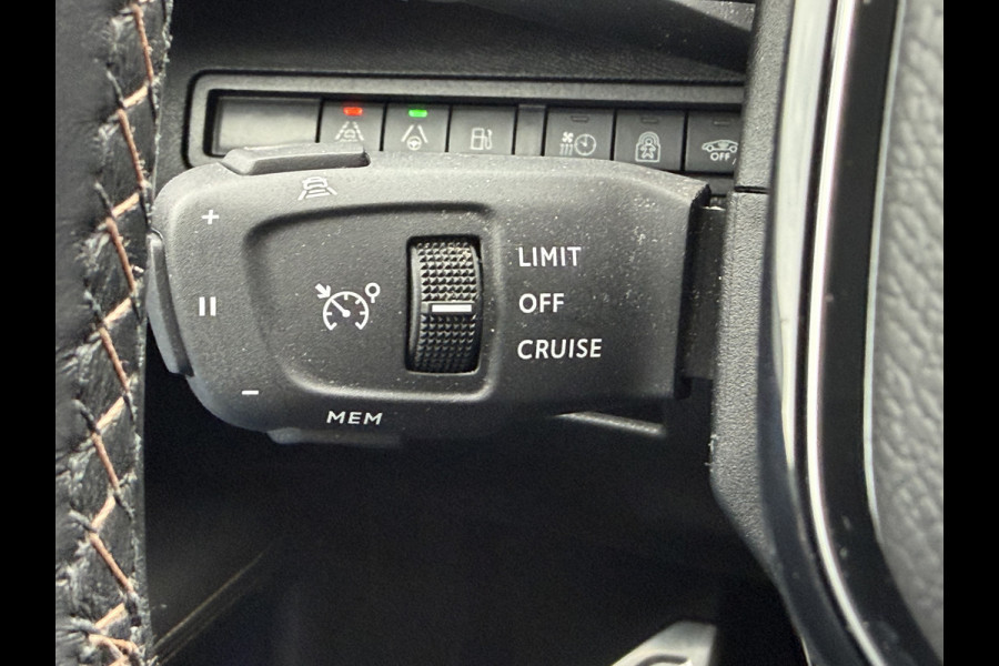 Peugeot 3008 300pk HYbrid4 GT (Elektrisch schuifdak - Elektrische Klep - Focal Electra - NightVision - Leder incl verwarming/massage/geheugen