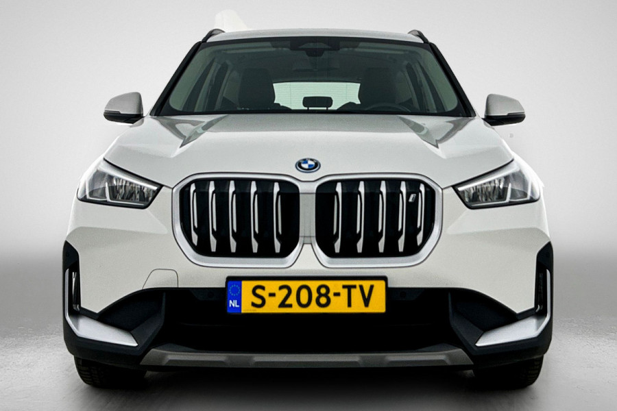 BMW iX1 XDrive30 Launch Edition 67 kWh(NL-auto, 1e Eig, Dealer OnderH, Navi, Leder, Climate Con, Etc)