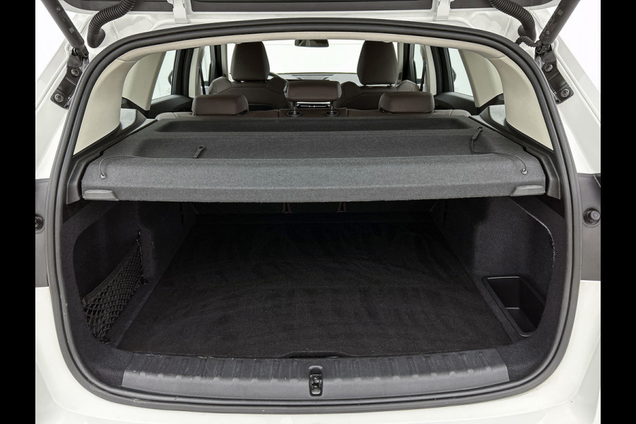 BMW iX1 XDrive30 Launch Edition 67 kWh(NL-auto, 1e Eig, Dealer OnderH, Navi, Leder, Climate Con, Etc)