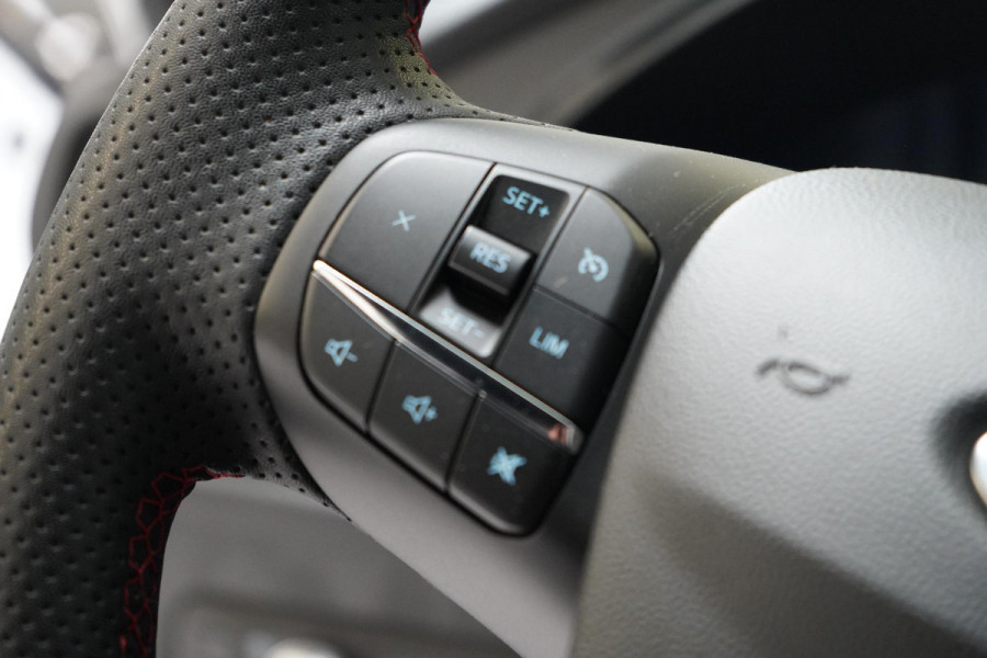 Ford Kuga 2.5 PHEV ST-Line | Soh 99% | Camera | Carplay | Navigatie | Stoelverwarming | All-seasonbanden