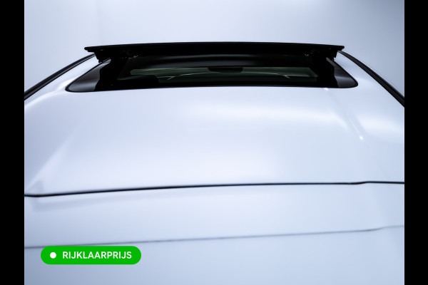 Mazda CX-60 2.5 e-SkyActiv PHEV Takumi | Panoramadak | Elec. trekhaak | Navigatie | 360 Camera | Elec. achterklep | Stoel- & stuurverw. | BOSE audio,  Draadloze telefoonlader