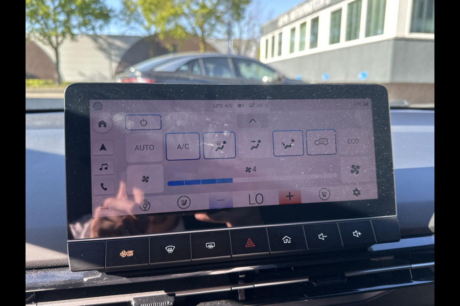 MG Mg4 electric Luxury 64 kWh FABR. GARANTIE t/m 02-2031/150.000KM| SOH 96% | DEALER ONDERHOUDEN | RIJKLAARPRIJS