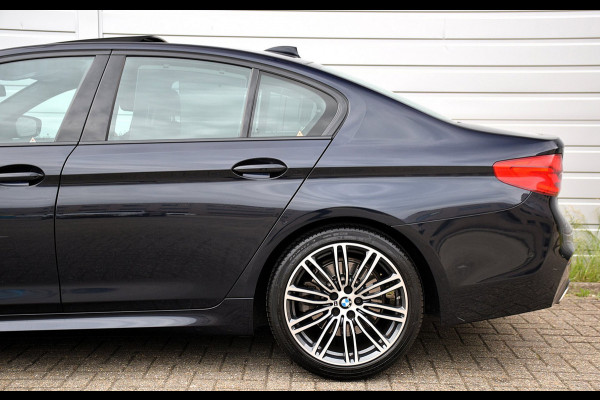 BMW 5 Serie 520i Corporate Lease High Executive*2e eigenaar*112Dkm*NAP*Dak*H&K*