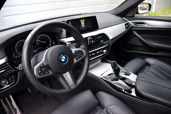 BMW 5 Serie 520i Corporate Lease High Executive*2e eigenaar*112Dkm*NAP*Dak*H&K*