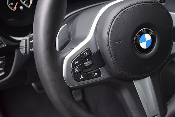 BMW 5 Serie 520i Corporate Lease High Executive*2e eigenaar*112Dkm*NAP*Dak*H&K*