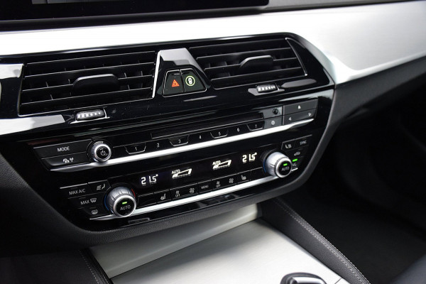 BMW 5 Serie 520i Corporate Lease High Executive*2e eigenaar*112Dkm*NAP*Dak*H&K*