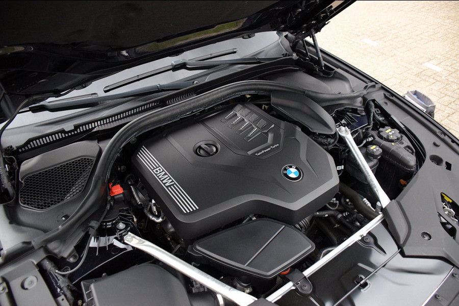 BMW 5 Serie 520i Corporate Lease High Executive*2e eigenaar*112Dkm*NAP*Dak*H&K*