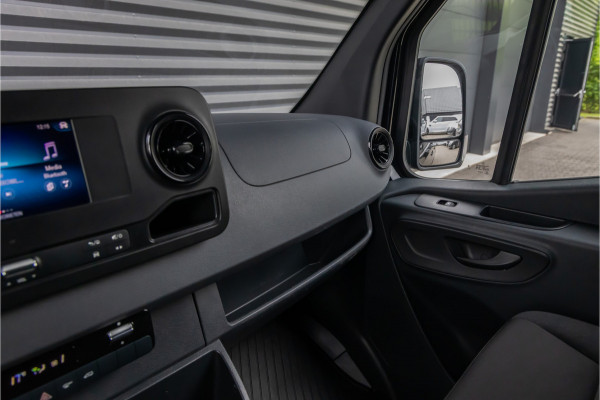 Mercedes-Benz Sprinter 317 cdi L2H2 RWD Trekhaak 3.500 kg - Black Pack