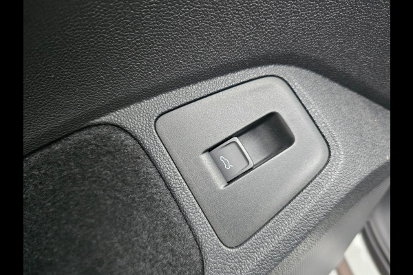 Volkswagen Tiguan 2.0 TSI 4MOTION 220PK R-Line | Pano | HUD | Dynaudio | Leder | Stoelverwarming | 360 camera | Lane/Park/Light Assist |  Vol |