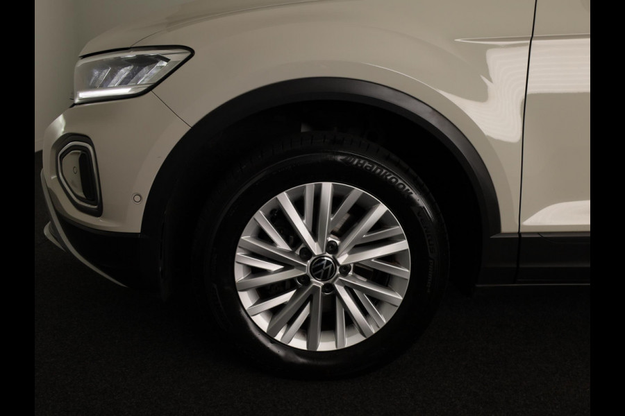 Volkswagen T-Roc 1.0 TSI Life 110pk | Navigatie | Parkeercamera | Adaptieve cruise controle | Apple Carplay