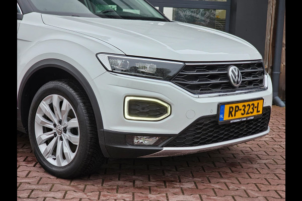 Volkswagen T-Roc 2.0 TSI 190PK 4Motion Sport | Automaat | LED | Trekhaak | Navi | ACC | Twotone | PDC voor en achter | All-seasons |