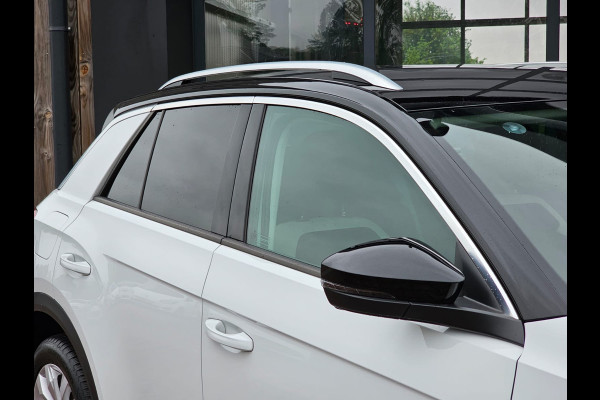 Volkswagen T-Roc 2.0 TSI 190PK 4Motion Sport | Automaat | LED | Trekhaak | Navi | ACC | Twotone | PDC voor en achter | All-seasons |
