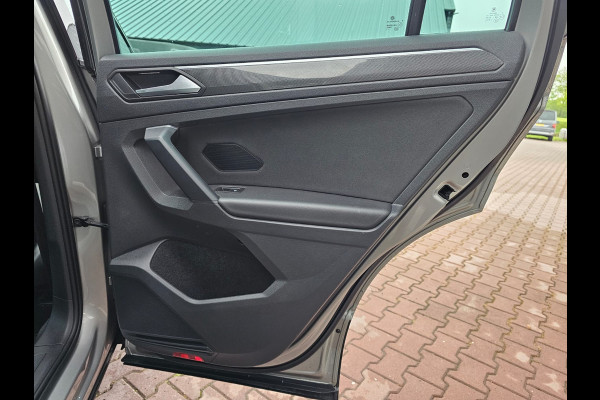 Volkswagen Tiguan 2.0 TSI 4MOTION Highline | Automaat | Pano | LED | Navi | App-connect | Camera | All-seasons | Elek. achterklep |  Park Assist |