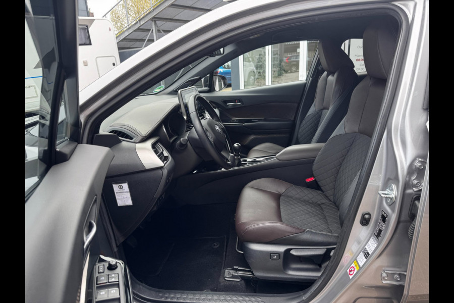 Toyota C-HR 1.2 Executive | Trekhaak | Camera | NL-Auto | Stoelverwarming | JBL | Climate Control |