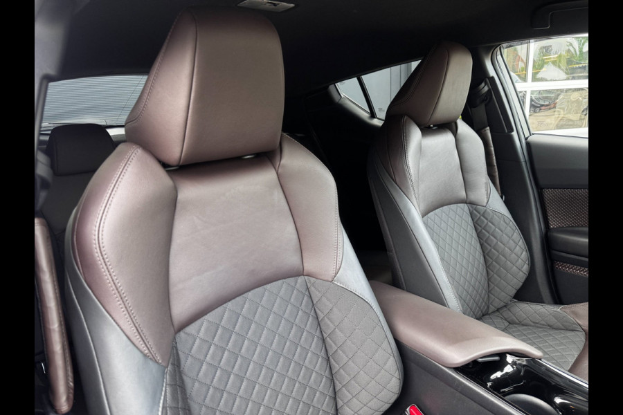 Toyota C-HR 1.2 Executive | Trekhaak | Camera | NL-Auto | Stoelverwarming | JBL | Climate Control |