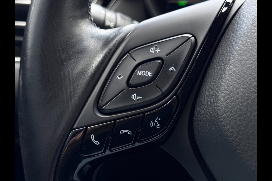 Toyota C-HR 1.2 Executive | Trekhaak | Camera | NL-Auto | Stoelverwarming | JBL | Climate Control |
