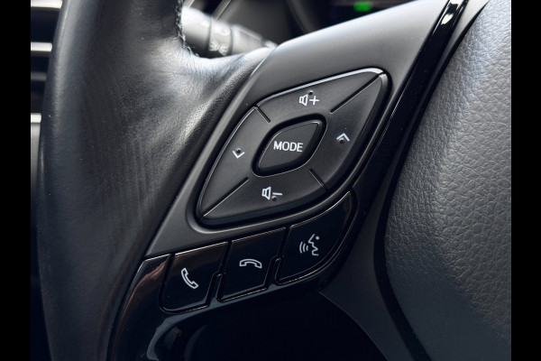 Toyota C-HR 1.2 Executive | Trekhaak | Camera | NL-Auto | Stoelverwarming | JBL | Climate Control |