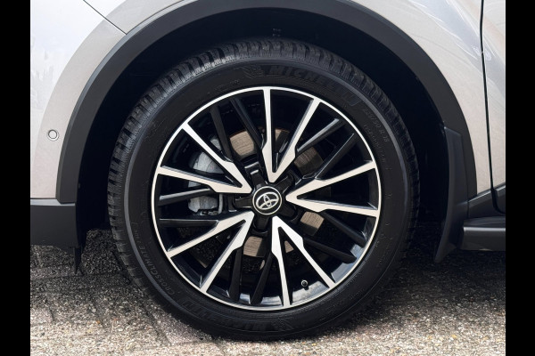 Toyota C-HR 1.2 Executive | Trekhaak | Camera | NL-Auto | Stoelverwarming | JBL | Climate Control |