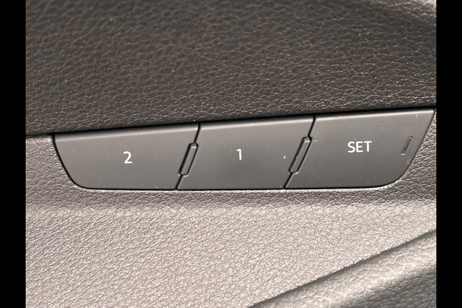 Audi e-tron 55 quattro Business Plus 95 kWh | Pano/Dak | Adapt.Cruise/Control | Leder | Apple/Carplay | Origineel NL