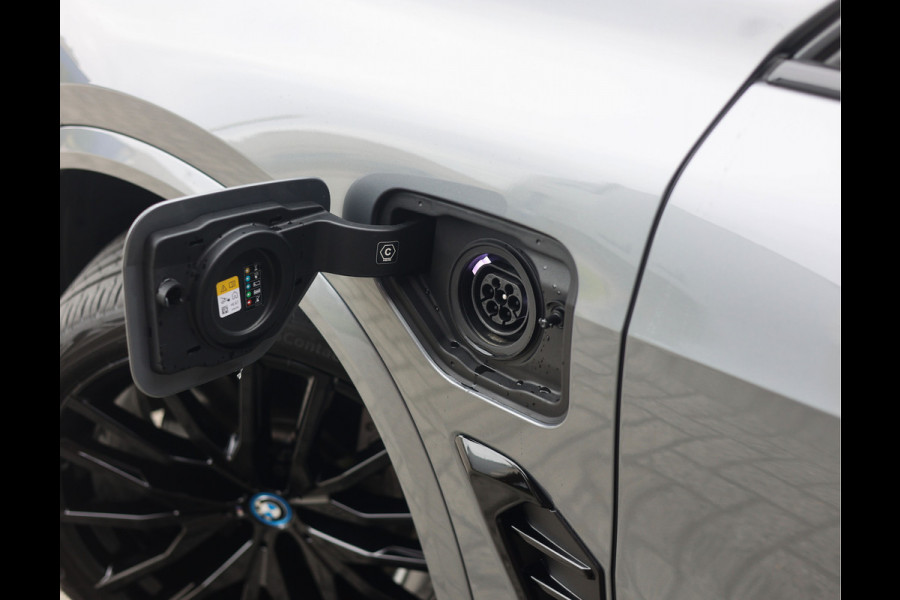 BMW X5 50e xDrive | Pano - Trekhaak - Bowers & Wilkins
