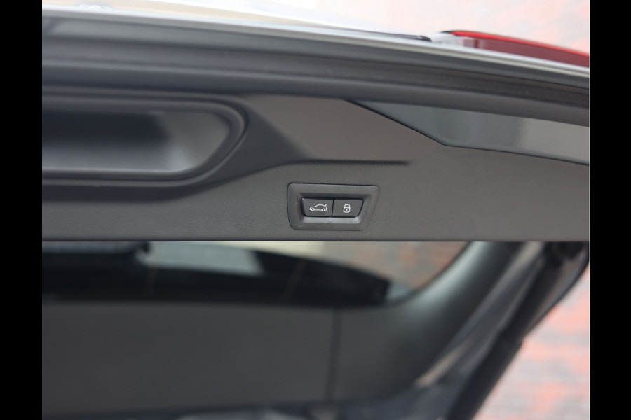 BMW X5 50e xDrive | Pano - Trekhaak - Bowers & Wilkins