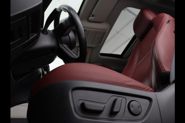 Mazda CX-30 2.0 e-SkyActiv-X M Hybrid 100th Anniversary Edition | Schuifdak | Leder | Trekhaak | 360 Camera | Stoelverwarming | Carplay | Adaptive cruise | Keyless | Head-Up | Bose Sound | Full LED