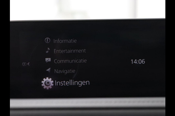 Mazda CX-30 2.0 e-SkyActiv-X M Hybrid 100th Anniversary Edition | Schuifdak | Leder | Trekhaak | 360 Camera | Stoelverwarming | Carplay | Adaptive cruise | Keyless | Head-Up | Bose Sound | Full LED